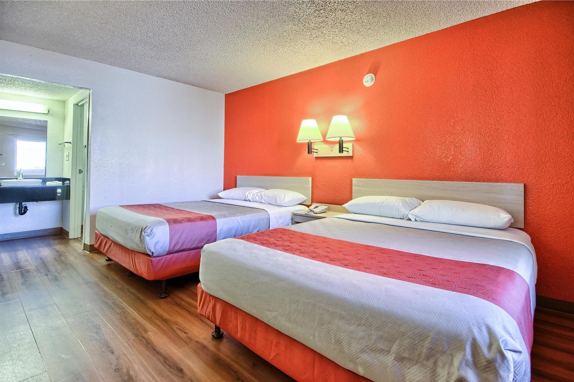 6-fresno, Ca - Blackstone South Hotel