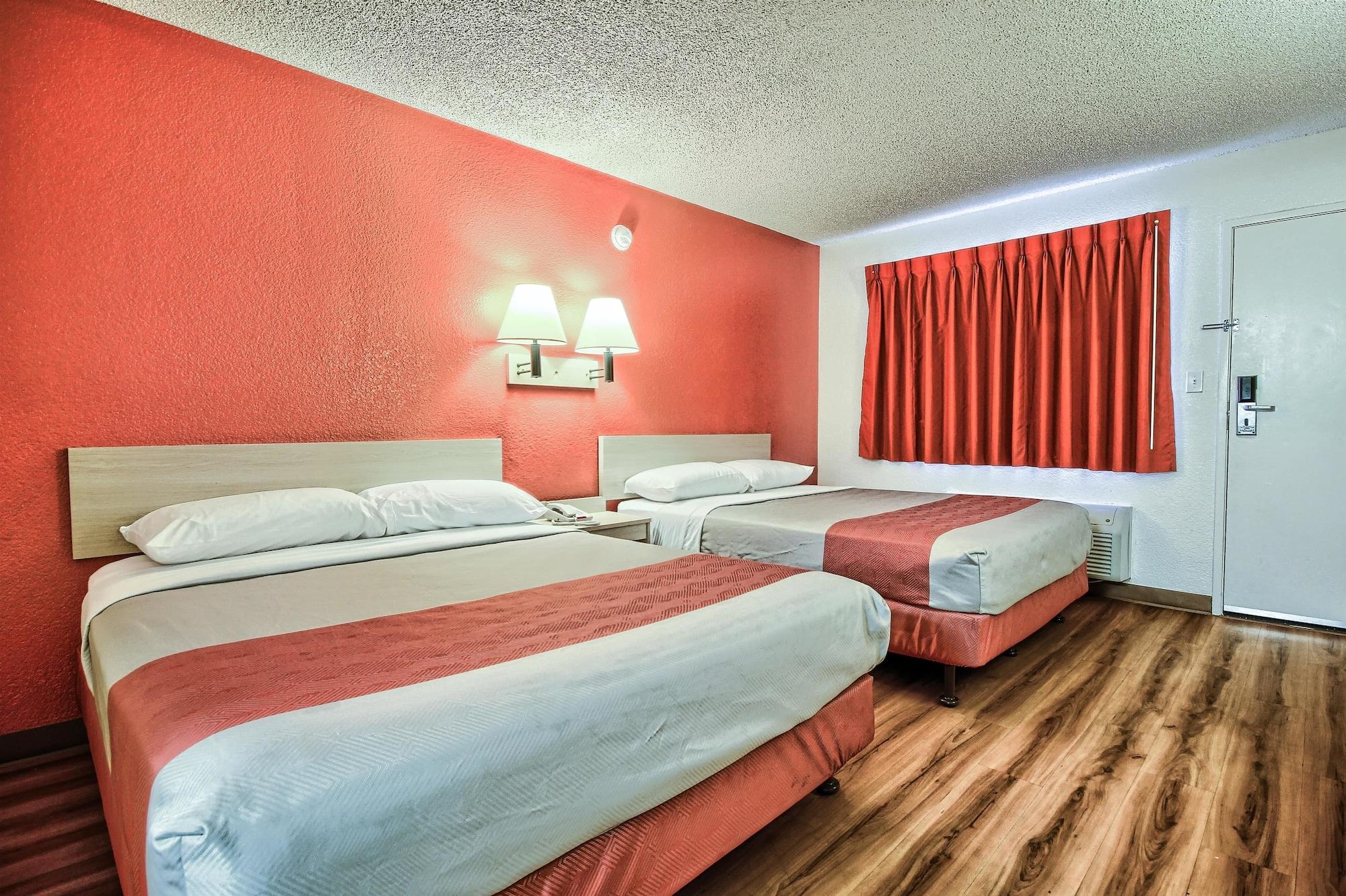 6-fresno, Ca - Blackstone South Hotel