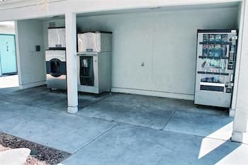 6-fresno, Ca - Blackstone South 2*