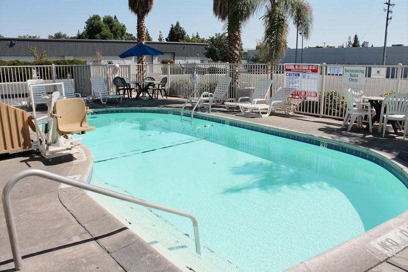 6-fresno, Ca - Blackstone South Hotel Fresno
